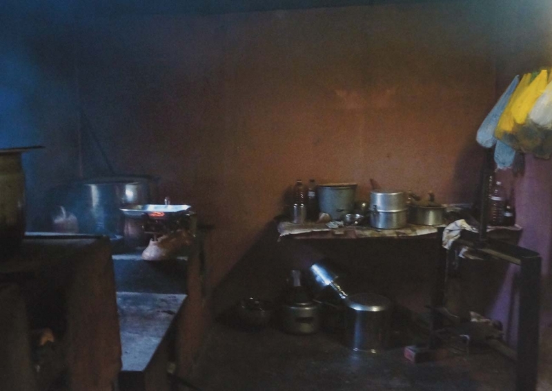 In the kitchen, 2(Indienküche), 70x50, 2014.jpg