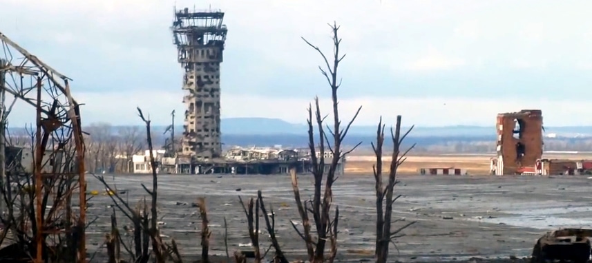 Руины международного аэропорта Донецк имени Сергея Прокофьева, 24 декабря 2014 года.