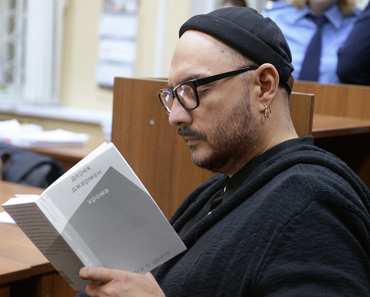 Кирилл Серебренников во время заседания суда. Фото: Эмин Джафаров (Коммерсантъ)