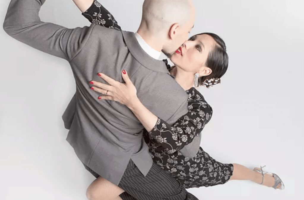 Гонзало Капитани и Каролина Гонзалес станцуют в Швейцарии аргентинское танго. (ArtDialog Festival)
