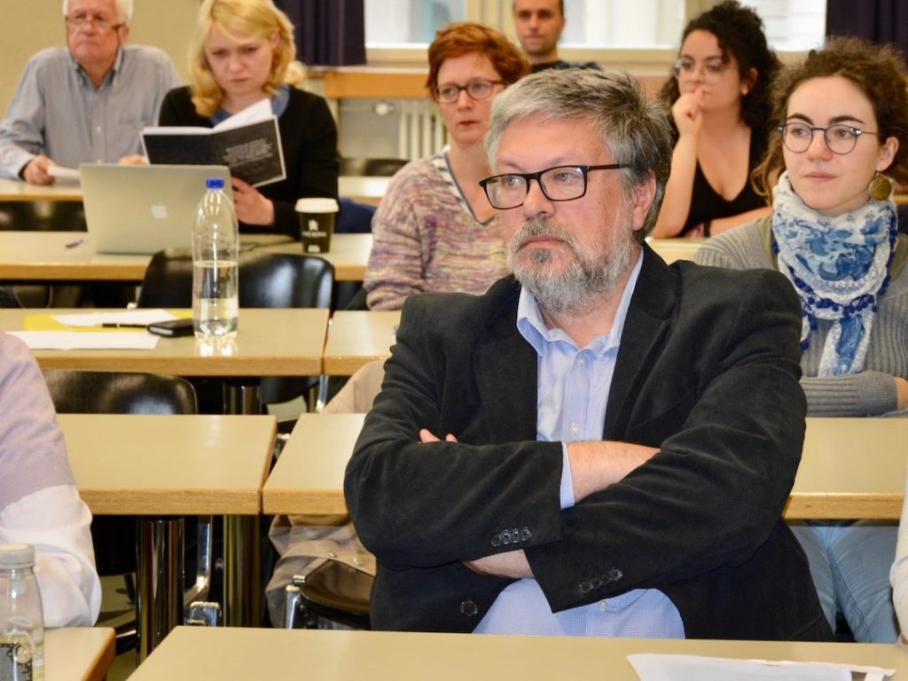 Русский писатель Михаил Шишкин желанный гость в учебных заведениях Швейцарии. (schwingen.net)