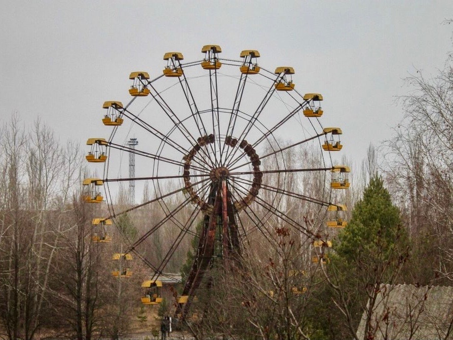 Замершее колесо обозрения – один из символов Чернобыля. (© Florian Wiedemann)