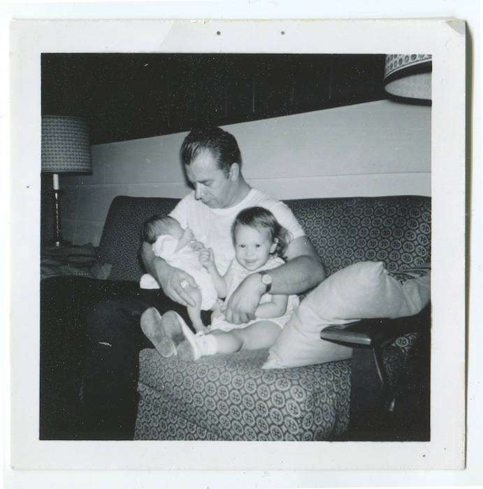 Альбер Кёниг с детьми. Начало 1960-х. Семейный архив Кёниг. (© Lucy Koenig)