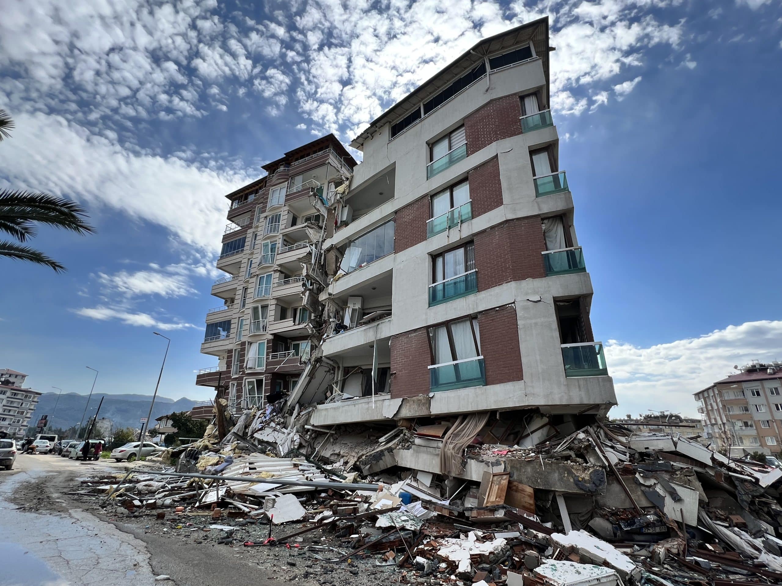Швейцария солидарна с жертвами землетрясения в Сирии и Турции