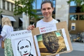 Антивоенные инициативы призывают евродепутатов защитить российских отказников, дезертиров, пленников