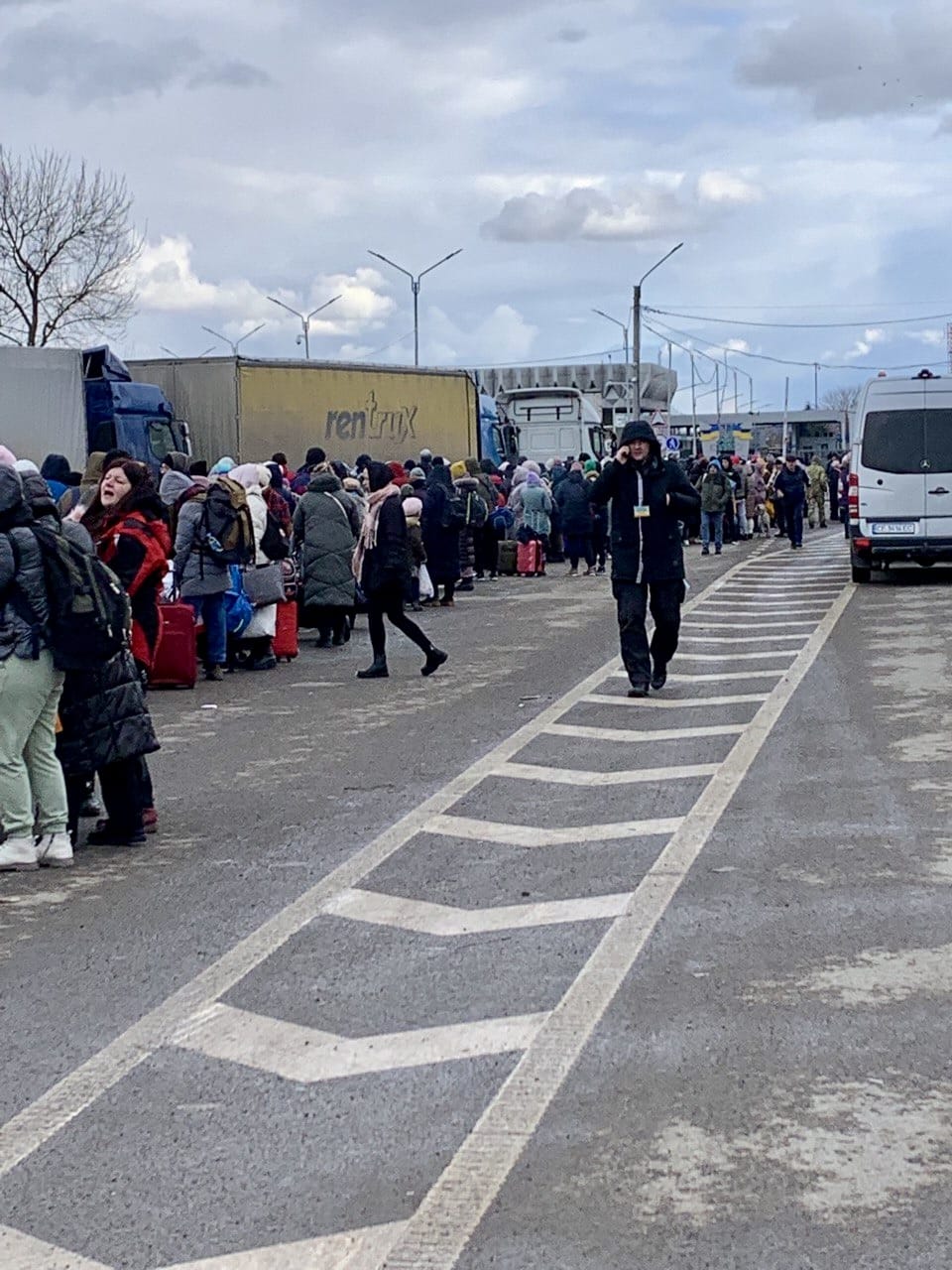 Один из пропускных пунктов на польской границе. 28 марта 2022 г. (фото волонтеров)