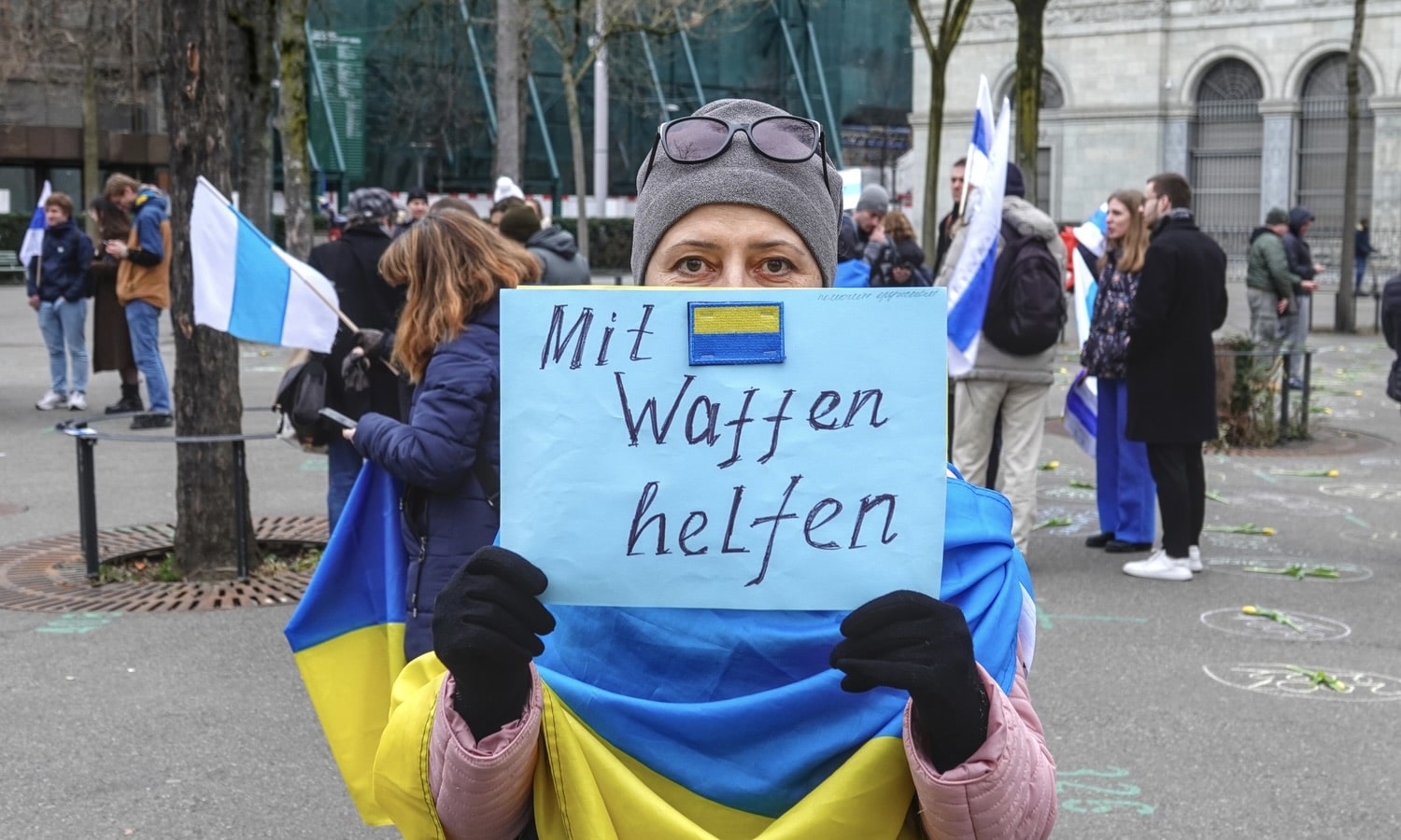 Митинг солидарности с Украиной в Цюрихе 25 февраля 2023 г. (© Илья Фомин)