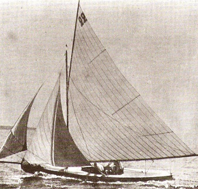 Лодка-победитель «Лерина» на Олимпийских играх 1900 года. Французский еженедельный журнал «La vie au grand air», страница 358, выпуск № 3 от 1900 г. (Всеобщее достояние)