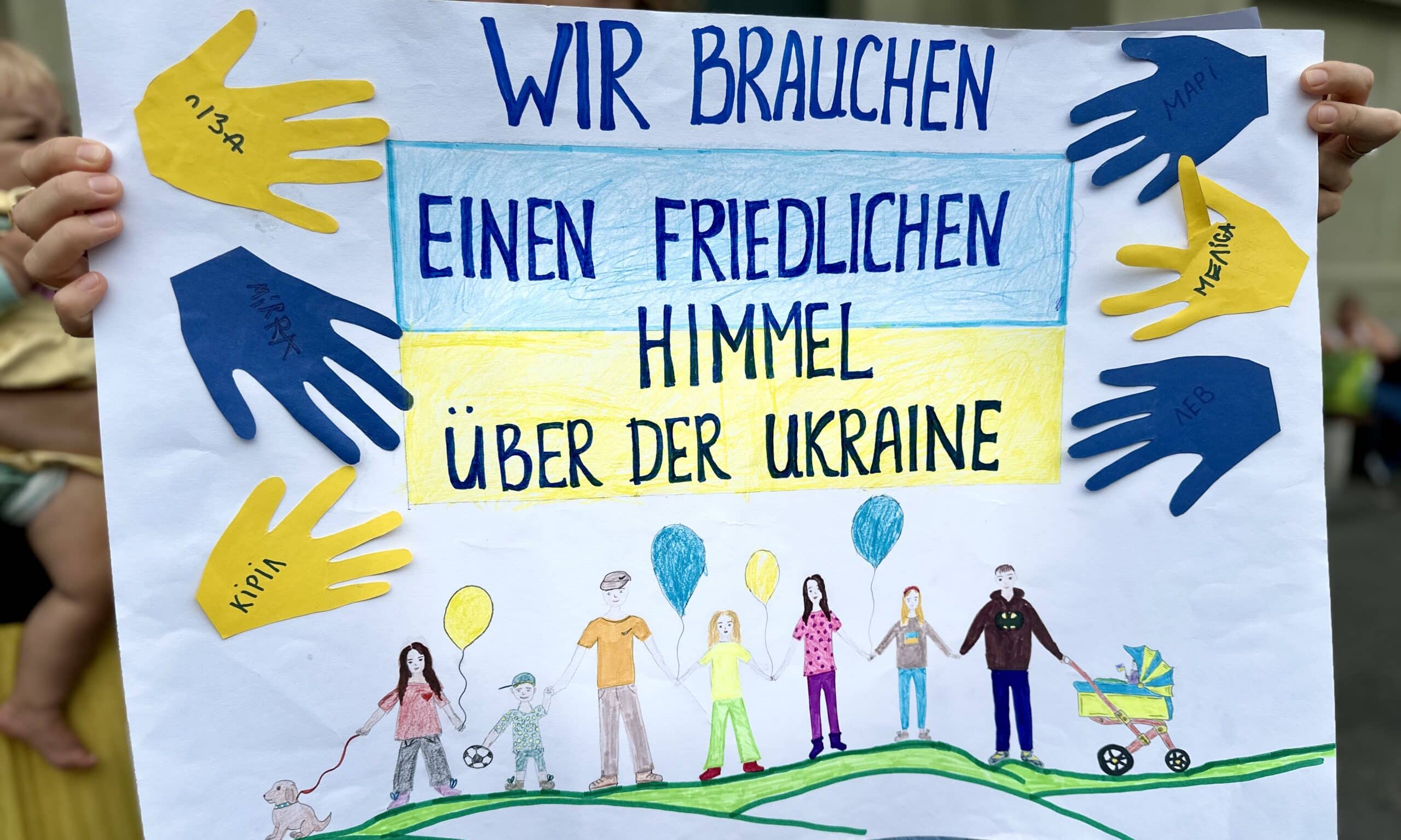 Акция 4 сентября 2024 года в Берне против российского террора в Украине. (© schwingen.net)